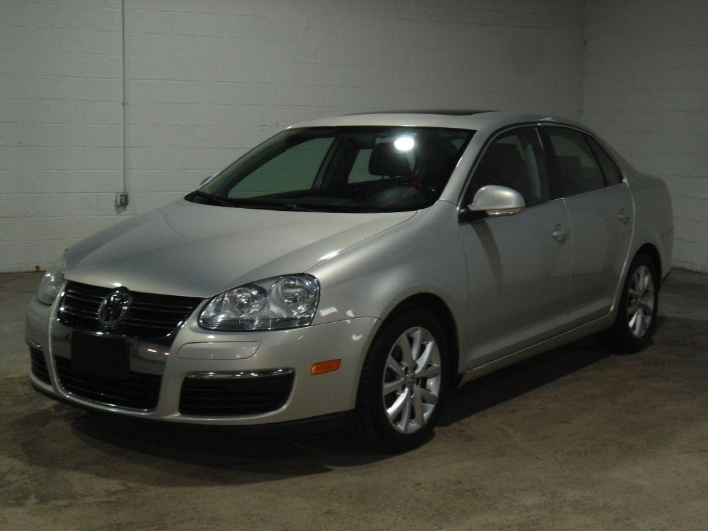 Volkswagen Jetta Sedan 4dr Auto Limited PZEV 2010