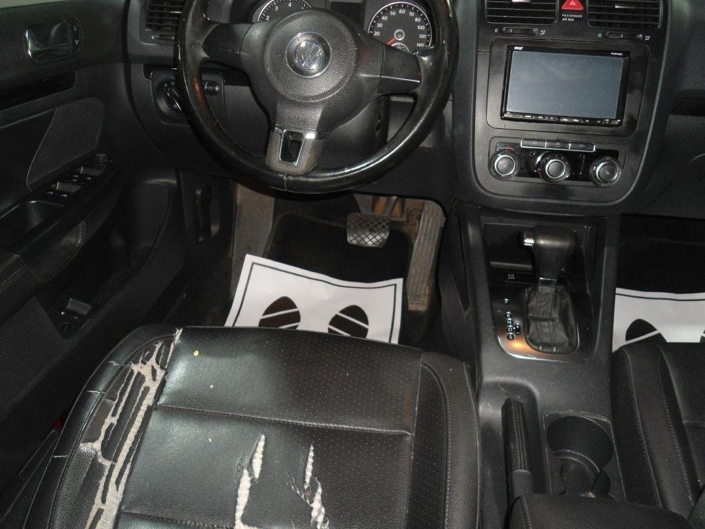 Volkswagen Jetta Sedan 4dr Auto Limited PZEV 2010
