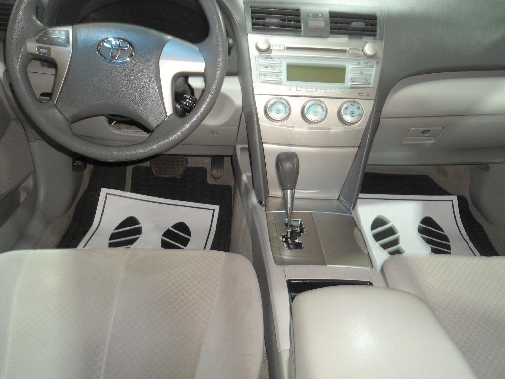 Toyota Camry 4dr Sdn I4 Man (Natl) 2009