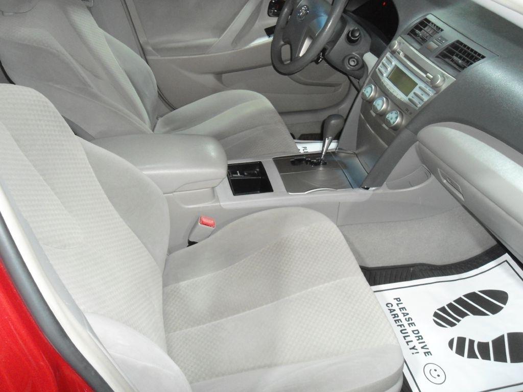 Toyota Camry 4dr Sdn I4 Man (Natl) 2009