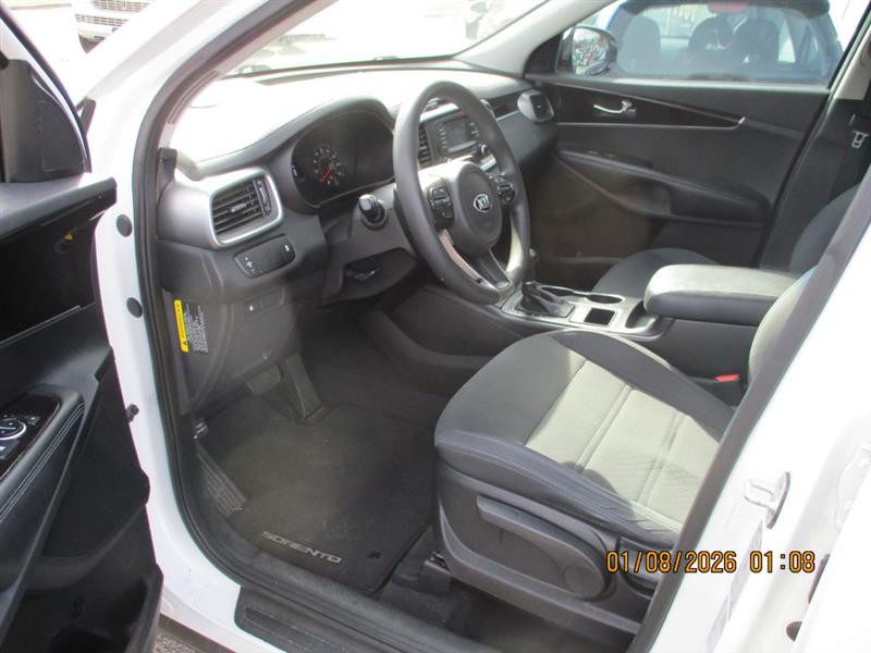 Kia Sorento LX V6 2WD 2017