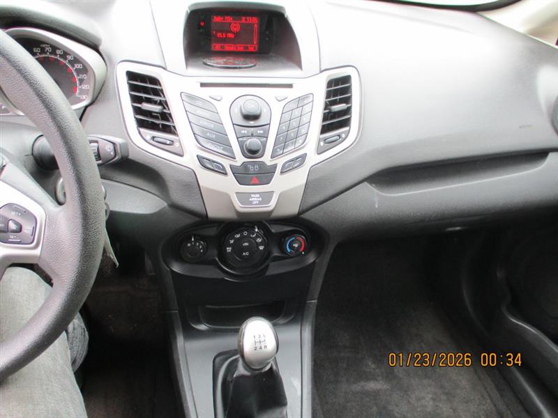 Ford Fiesta SE Hatchback 2012