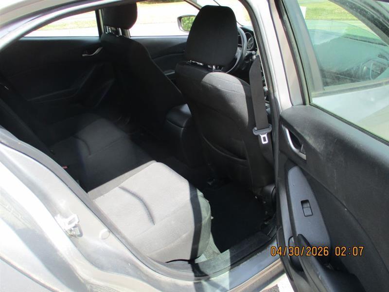 Mazda MAZDA3 i Sport AT 4-Door 2015
