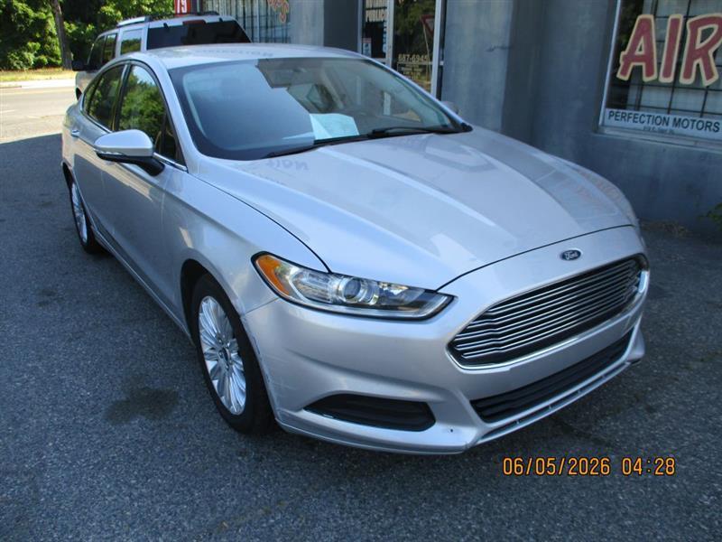 Ford Fusion Hybrid SE 2014