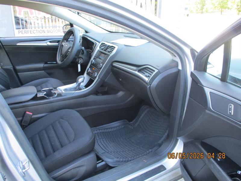 Ford Fusion Hybrid SE 2014