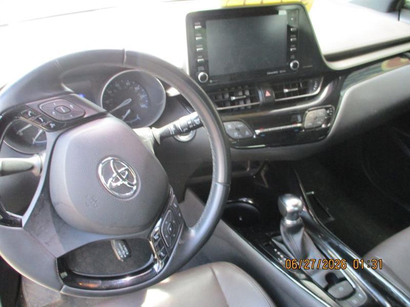 Toyota C-HR XLE 2019