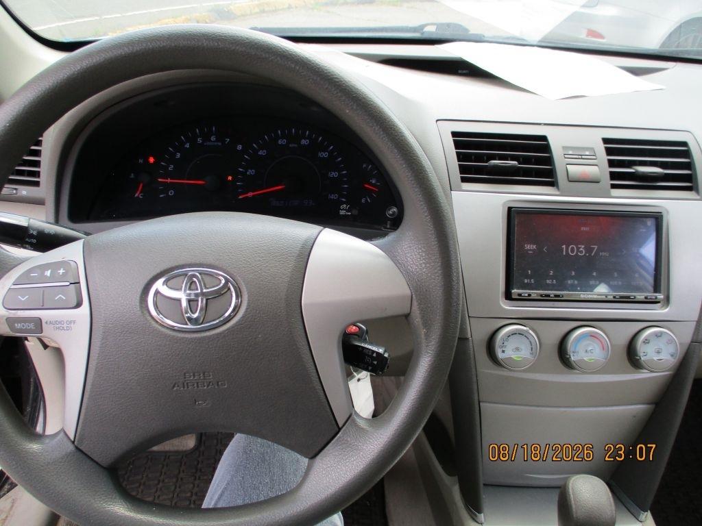 Toyota Camry Base 6-Spd AT 2011