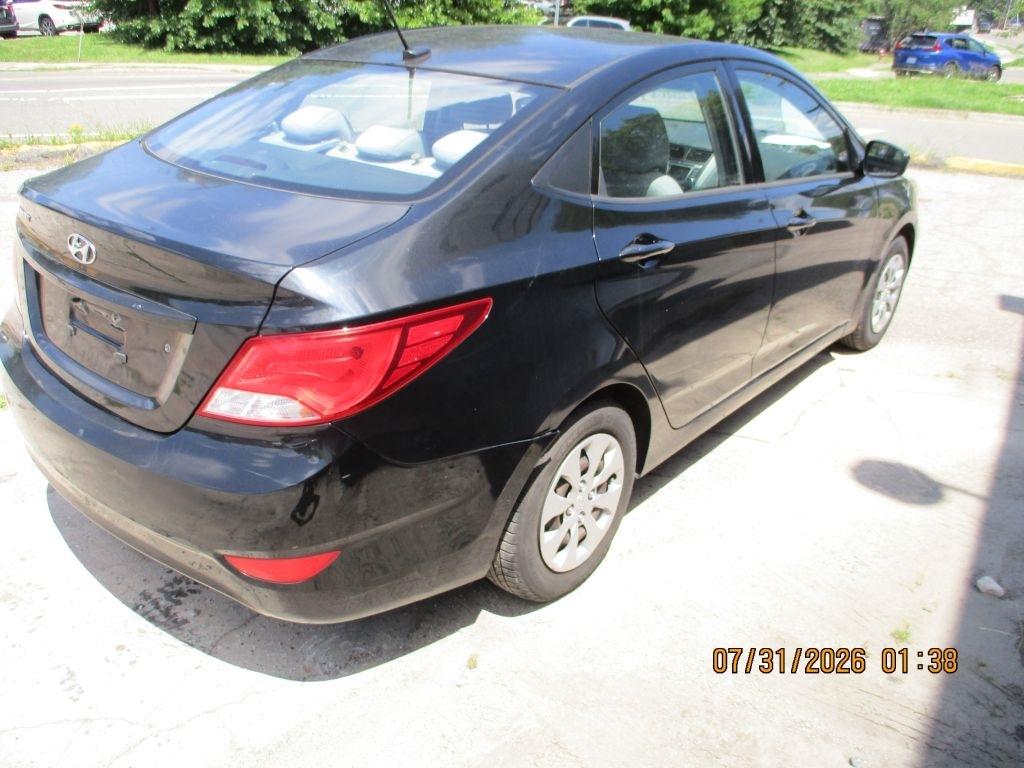 Hyundai Accent SE 4-Door 6A 2017