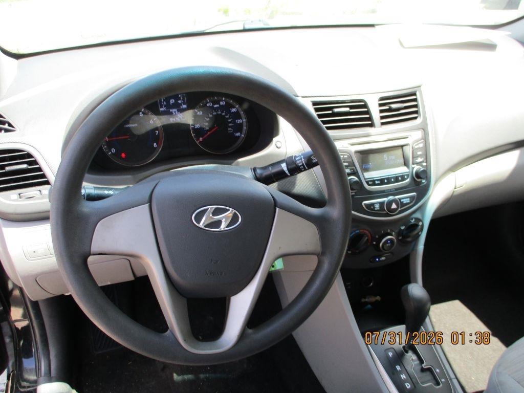 Hyundai Accent SE 4-Door 6A 2017