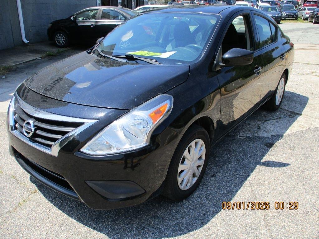 Nissan Versa 1.6 S 5M 2019