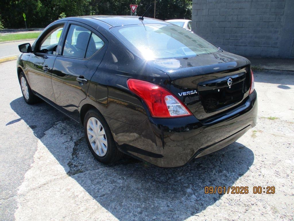 Nissan Versa 1.6 S 5M 2019