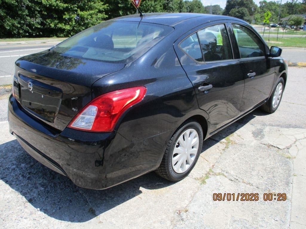 Nissan Versa 1.6 S 5M 2019