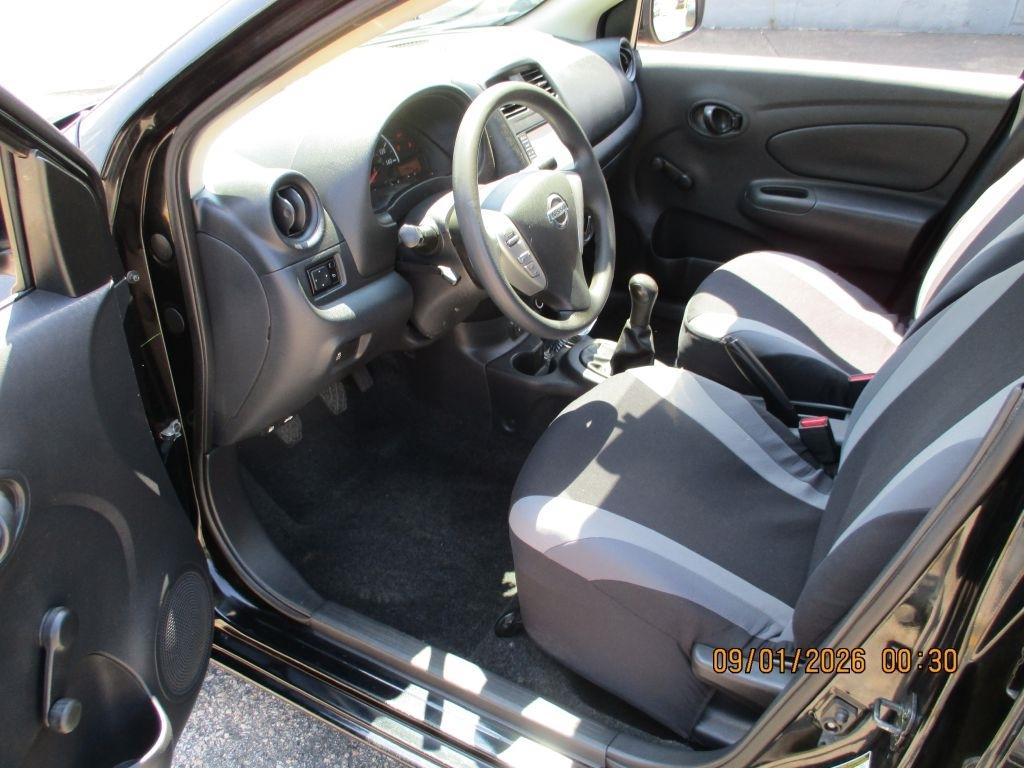 Nissan Versa 1.6 S 5M 2019