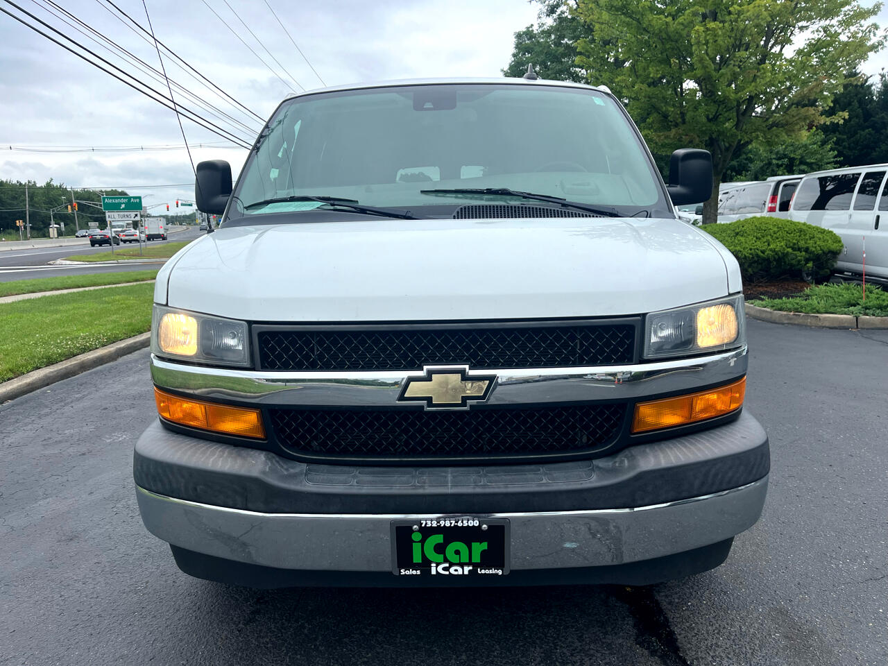 Chevrolet Express Passenger RWD 3500 155" LT 2020