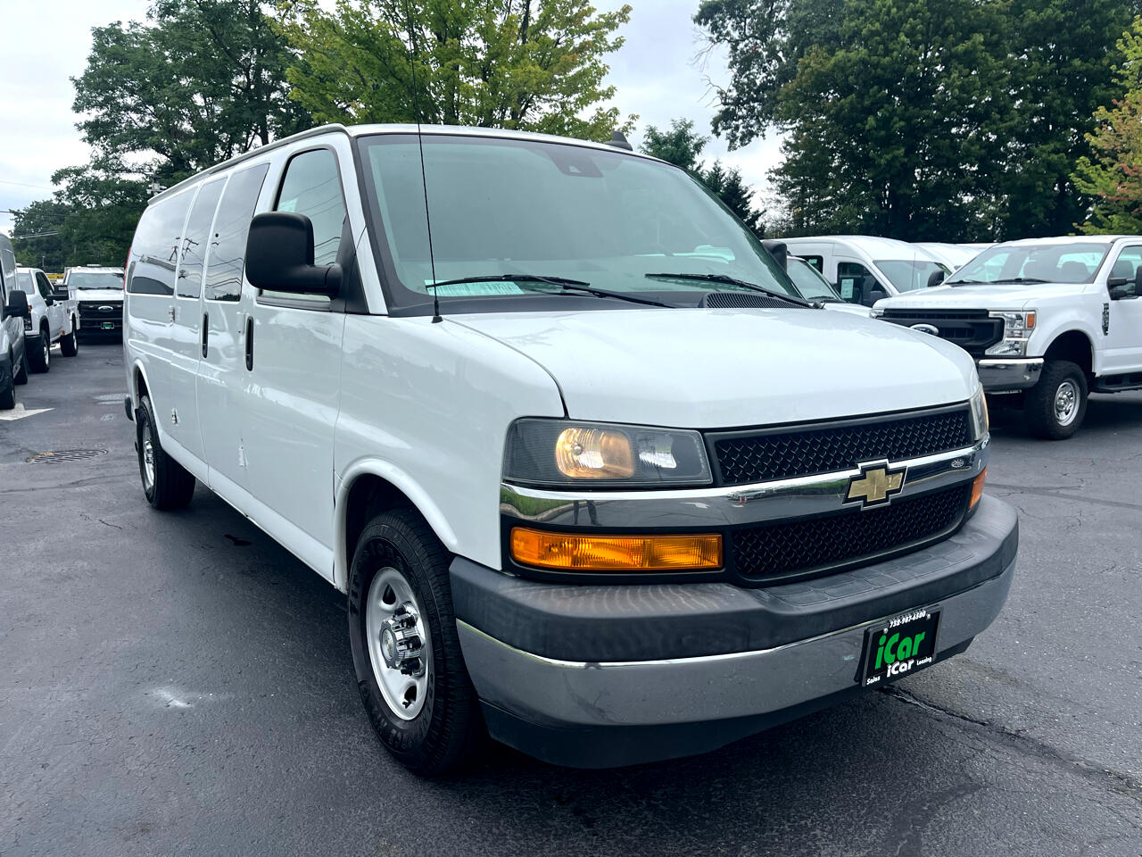 Chevrolet Express Passenger RWD 3500 155" LT 2020