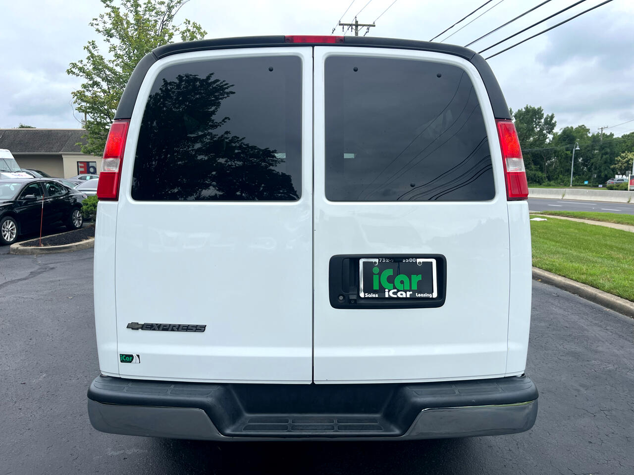 Chevrolet Express Passenger RWD 3500 155" LT 2020