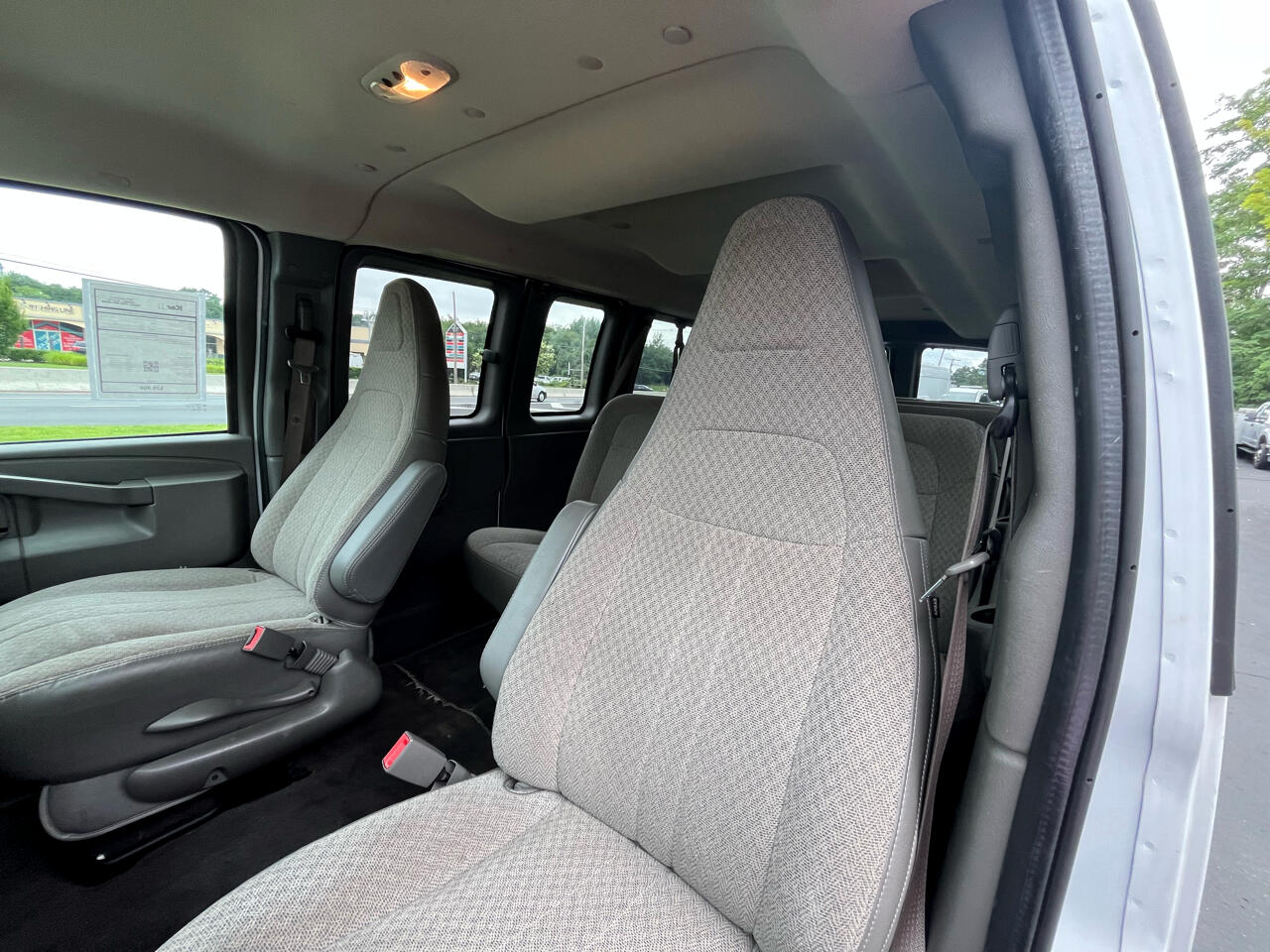 Chevrolet Express Passenger RWD 3500 155" LT 2020