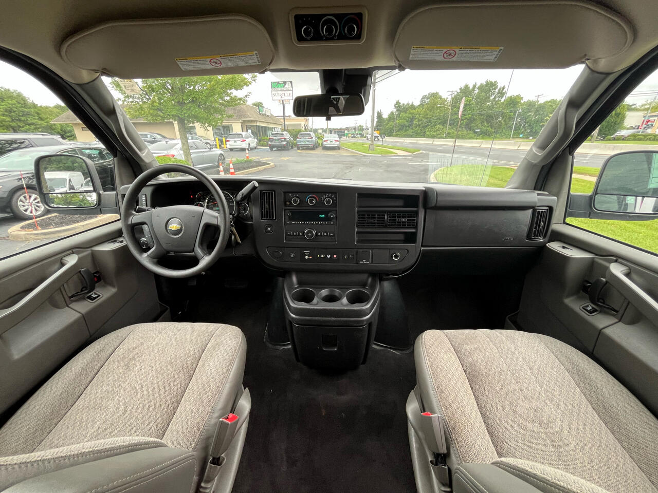 Chevrolet Express Passenger RWD 3500 155" LT 2020