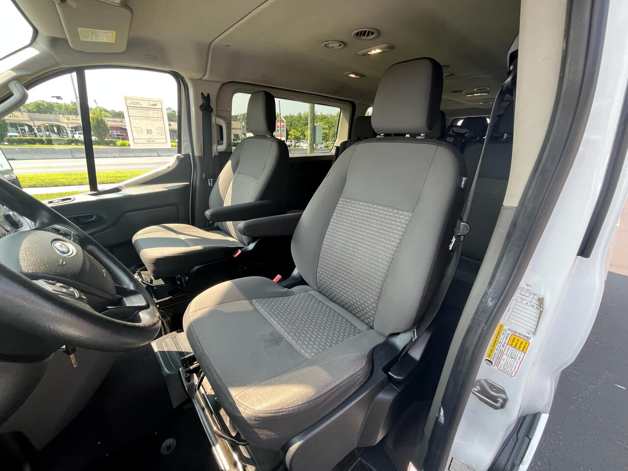 Ford Transit Passenger Wagon T-350 148" Low Roof XLT RWD 2021