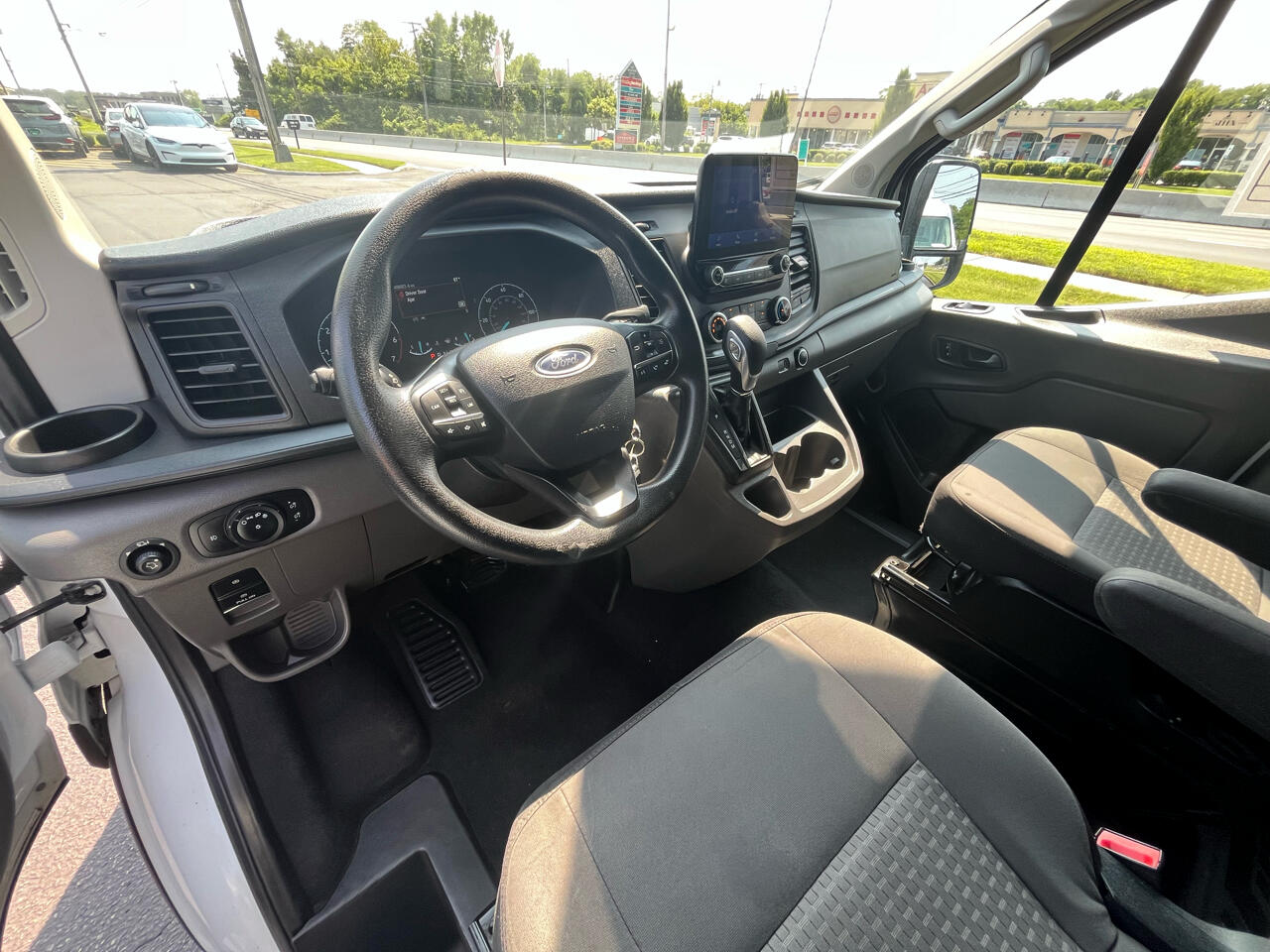 Ford Transit Passenger Wagon T-350 148" Low Roof XLT RWD 2021