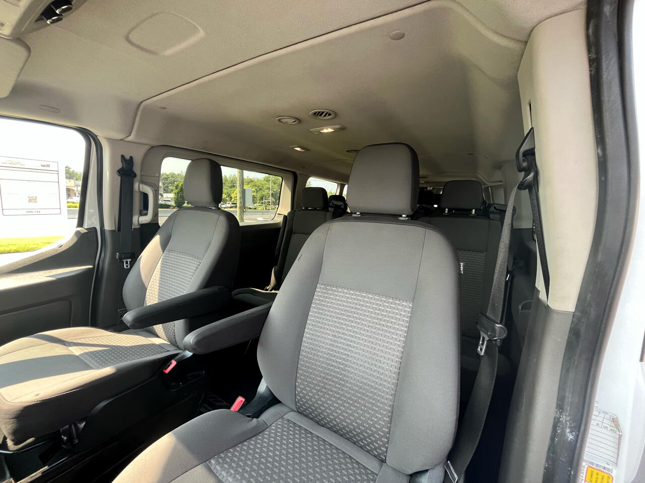 Ford Transit Passenger Wagon T-350 148" Low Roof XLT RWD 2021