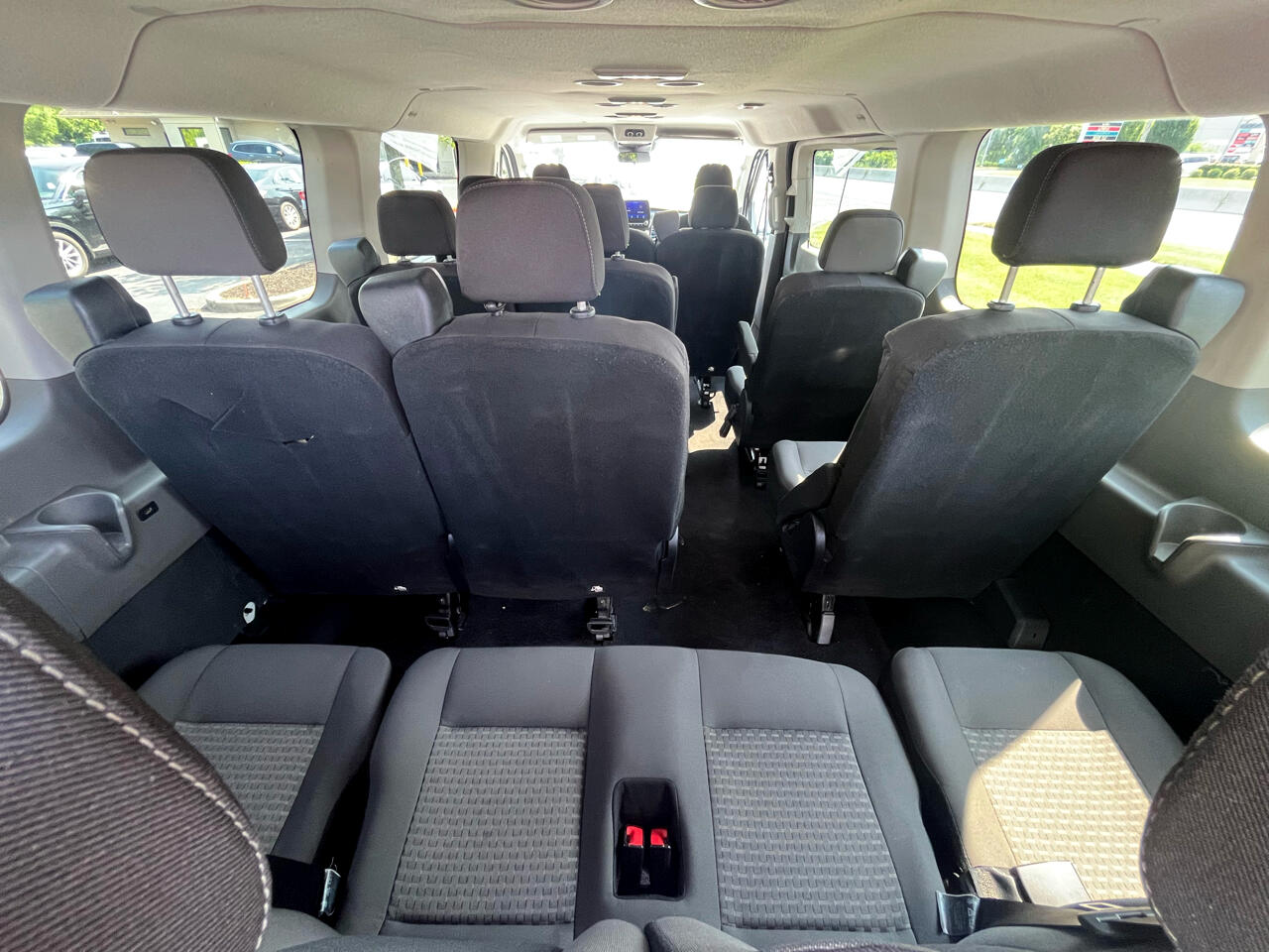 Ford Transit Passenger Wagon T-350 148" Low Roof XLT RWD 2021