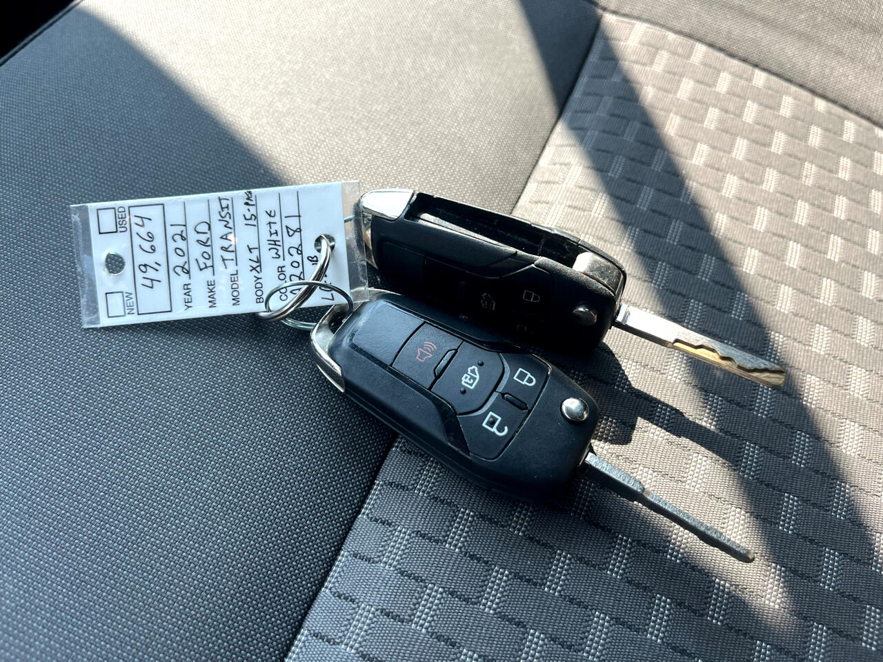 Ford Transit Passenger Wagon T-350 148" Low Roof XLT RWD 2021