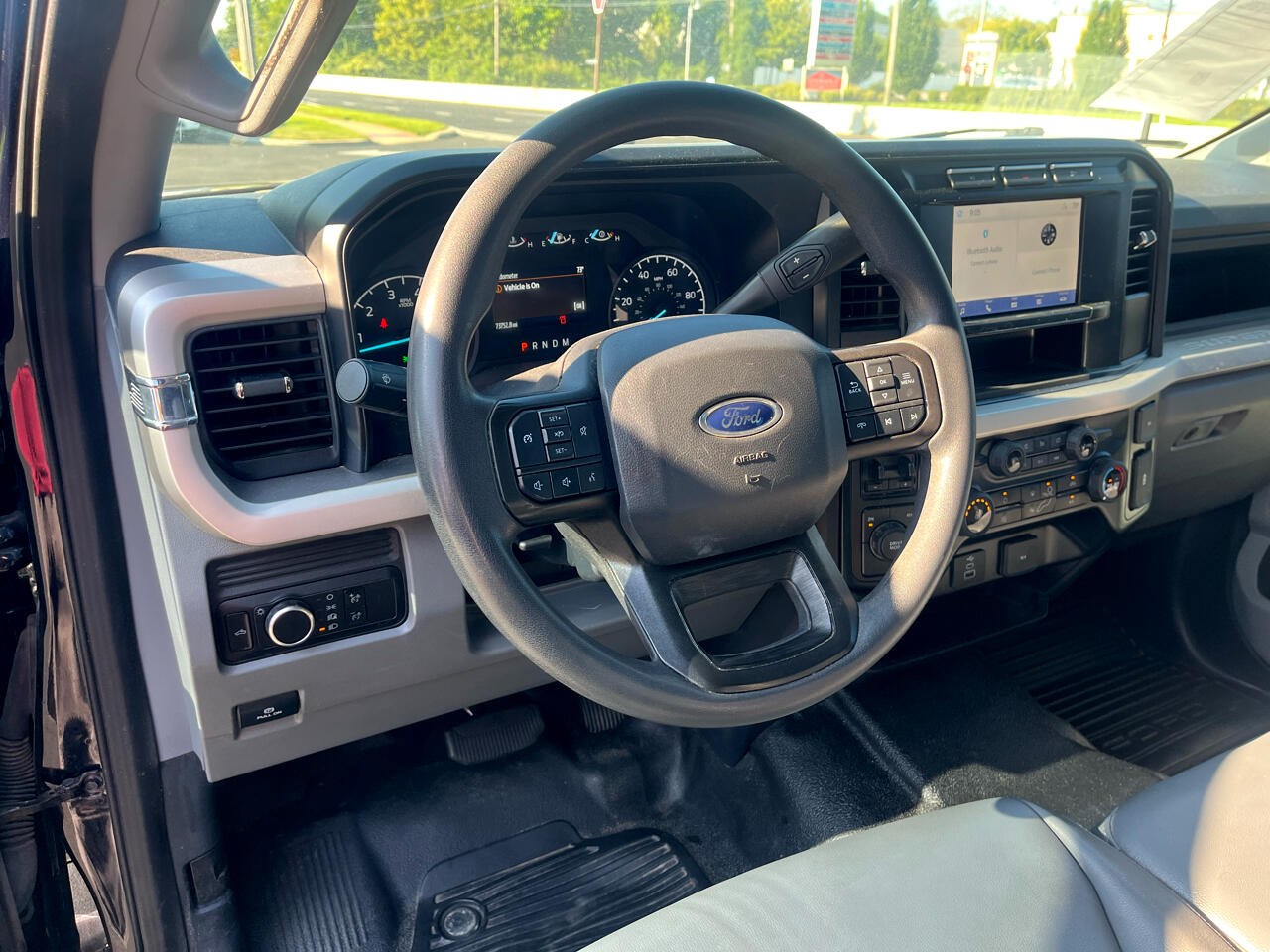 Ford Super Duty F-350 SRW  2023