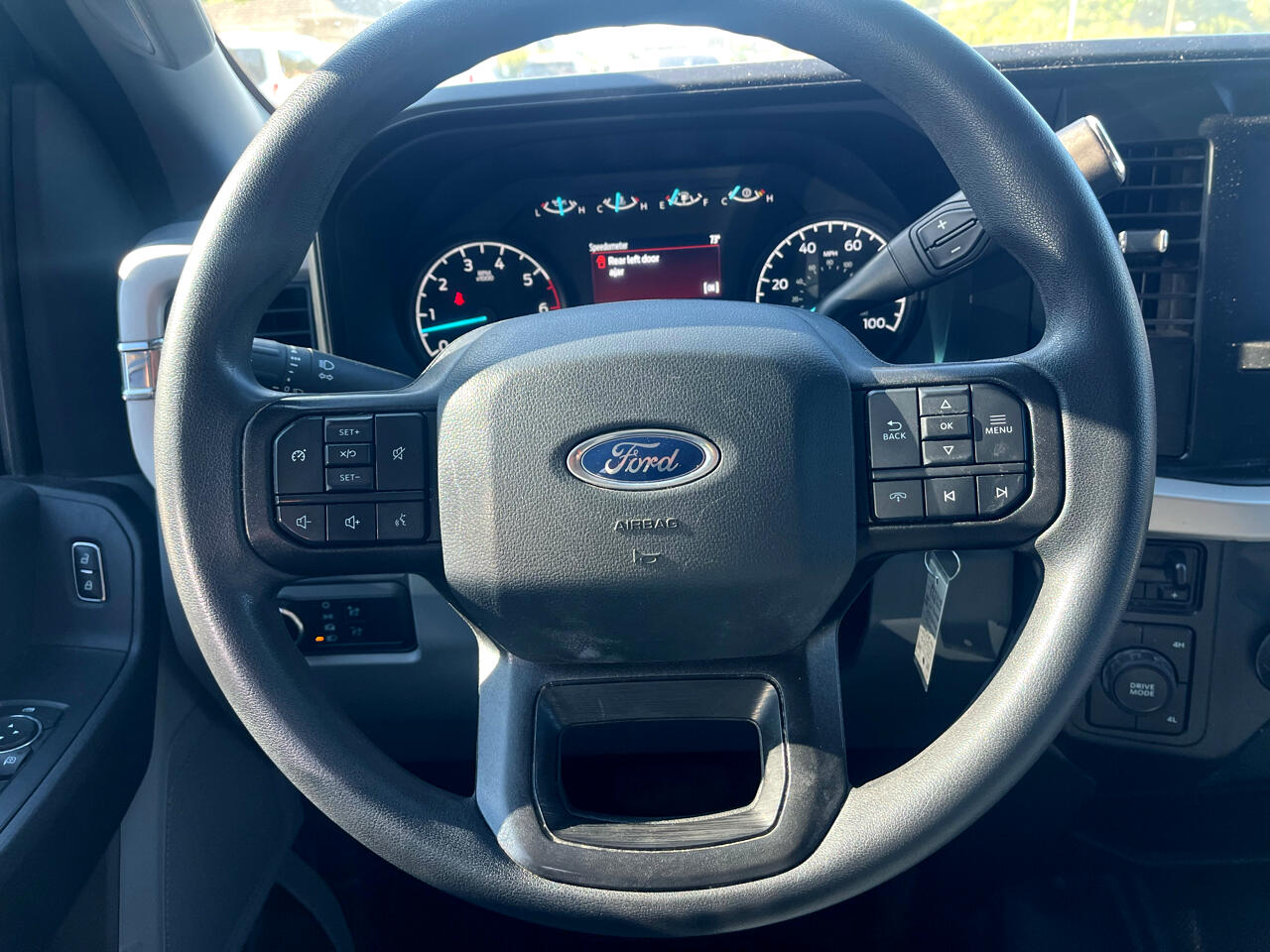 Ford Super Duty F-350 SRW  2023