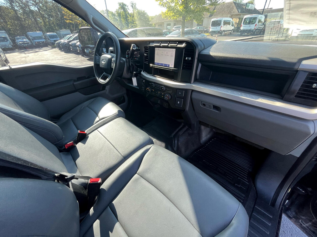 Ford Super Duty F-350 SRW  2023