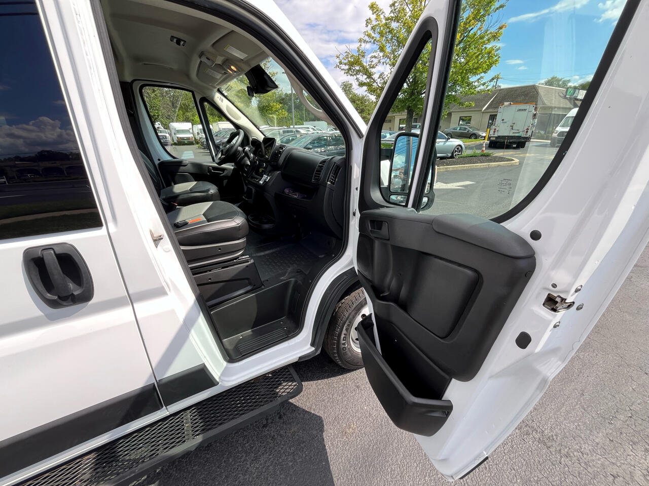 RAM ProMaster Window Van 2500 High Roof 159" WB 2023
