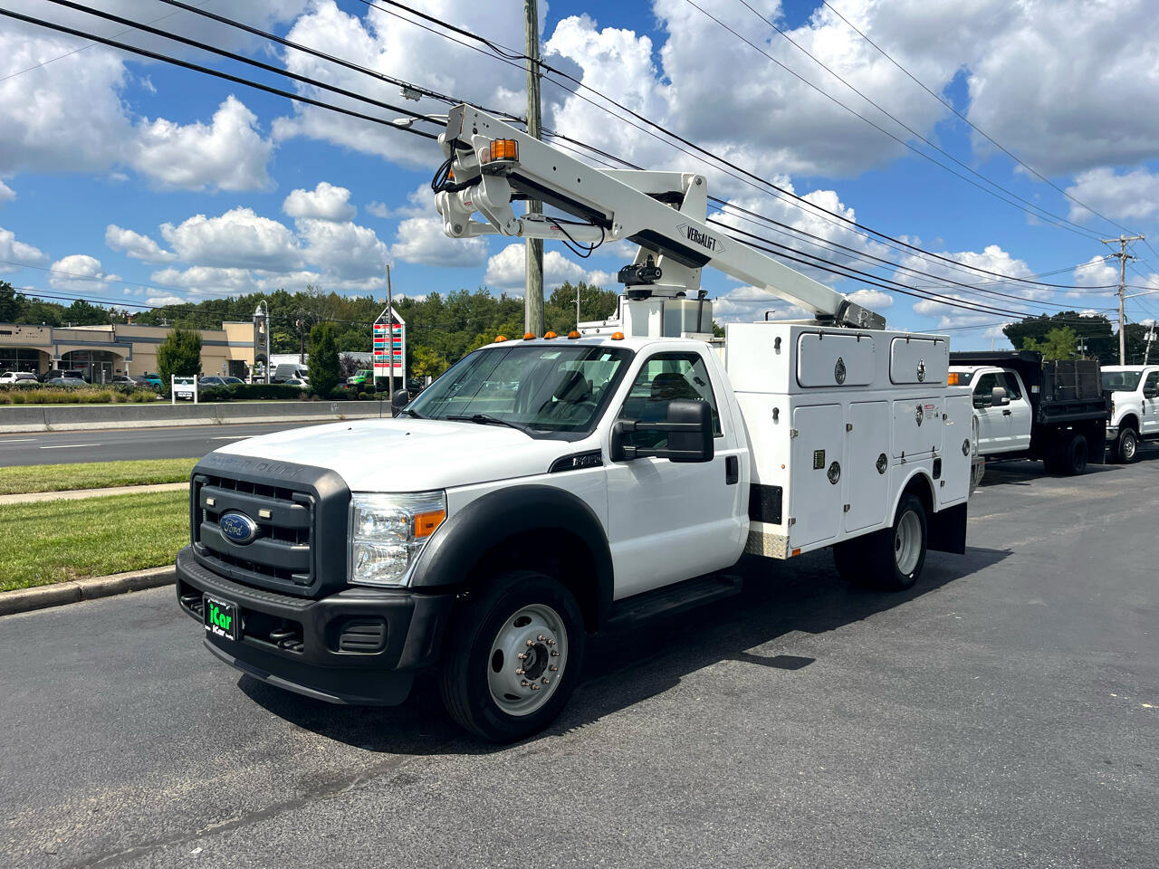 Ford Super Duty F-450 DRW 4WD Reg Cab 165" WB 84" CA XL 2016