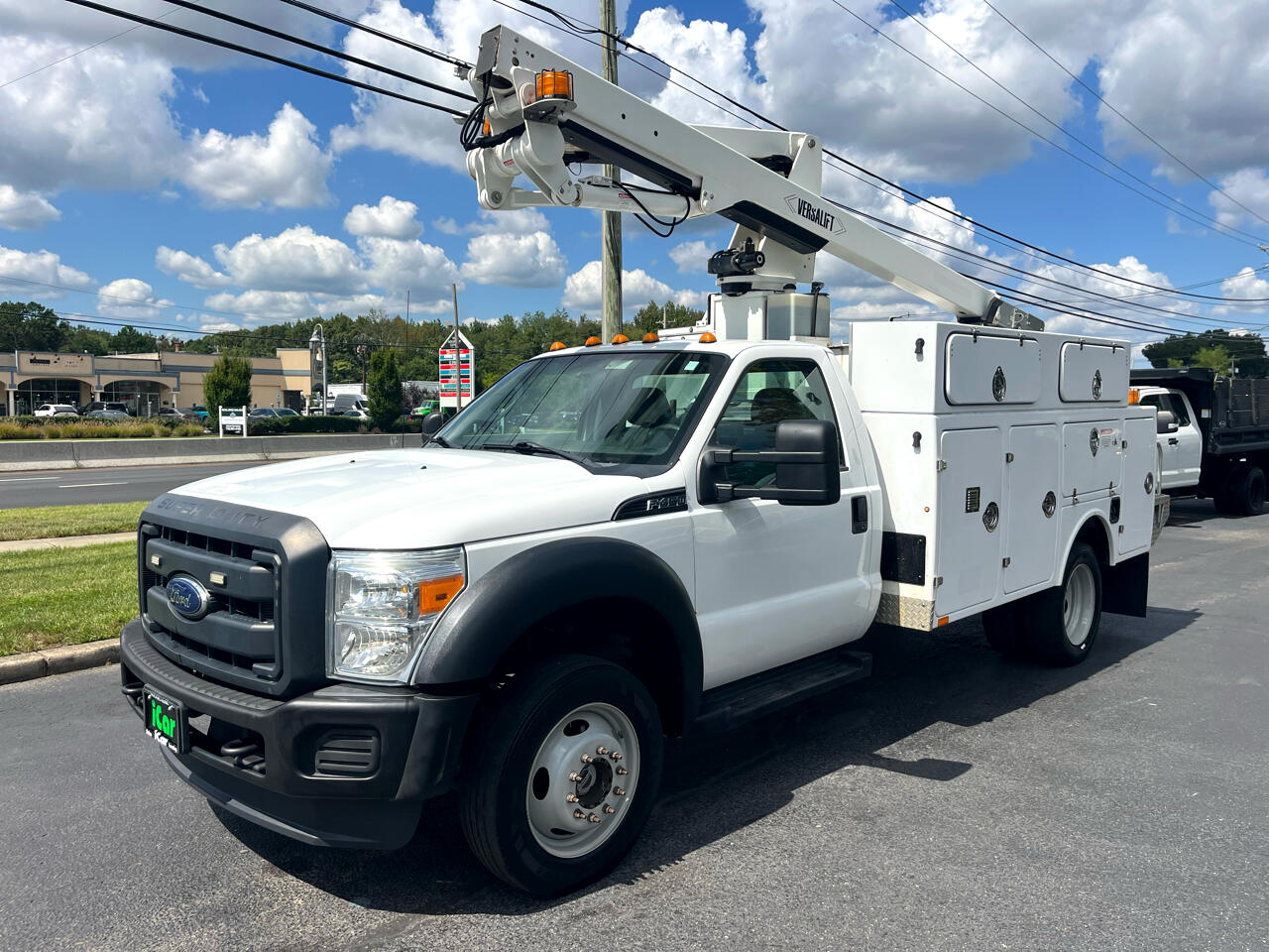 Ford Super Duty F-450 DRW 4WD Reg Cab 165" WB 84" CA XL 2016