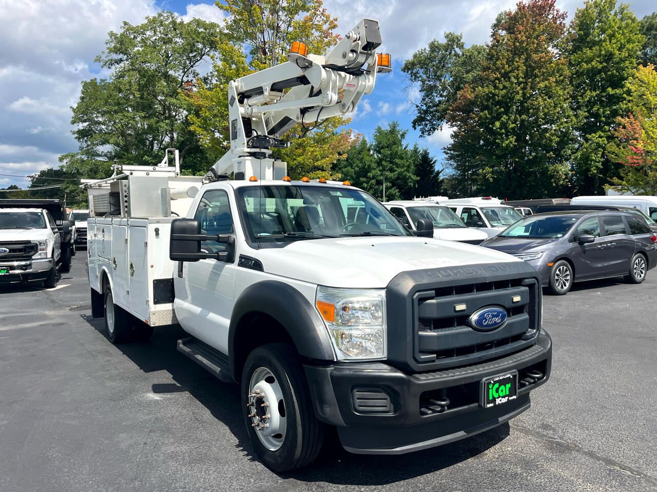 Ford Super Duty F-450 DRW 4WD Reg Cab 165" WB 84" CA XL 2016