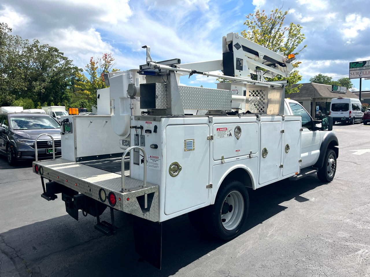 Ford Super Duty F-450 DRW 4WD Reg Cab 165" WB 84" CA XL 2016