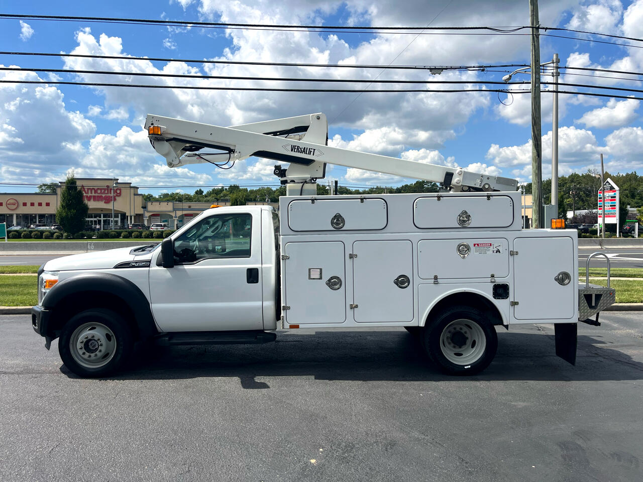 Ford Super Duty F-450 DRW 4WD Reg Cab 165" WB 84" CA XL 2016