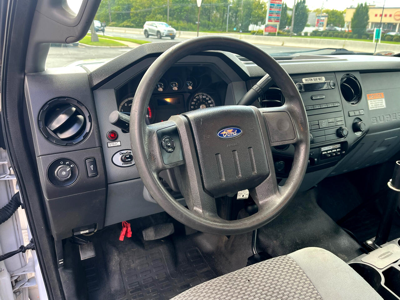 Ford Super Duty F-450 DRW 4WD Reg Cab 165" WB 84" CA XL 2016