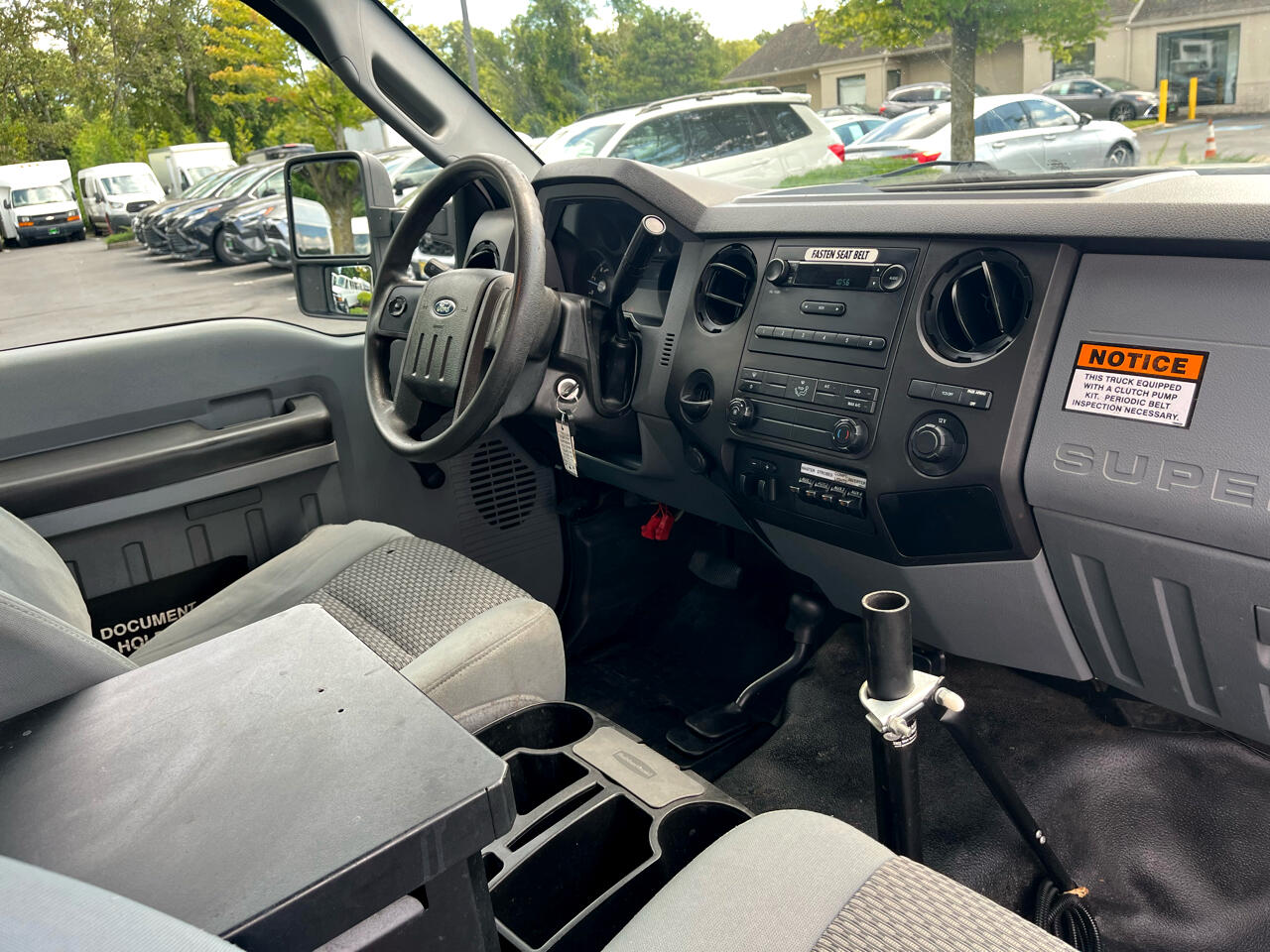 Ford Super Duty F-450 DRW 4WD Reg Cab 165" WB 84" CA XL 2016