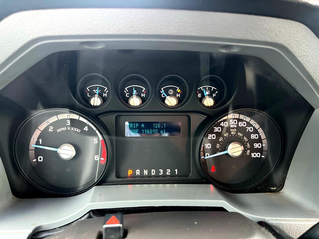 Ford Super Duty F-450 DRW 4WD Reg Cab 165" WB 84" CA XL 2016