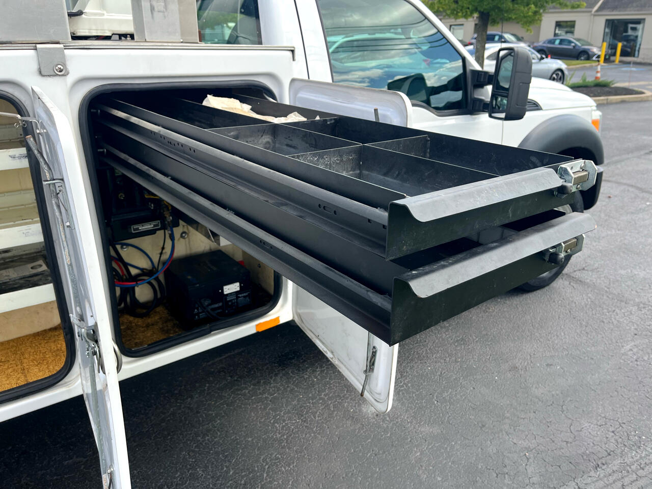 Ford Super Duty F-450 DRW 4WD Reg Cab 165" WB 84" CA XL 2016