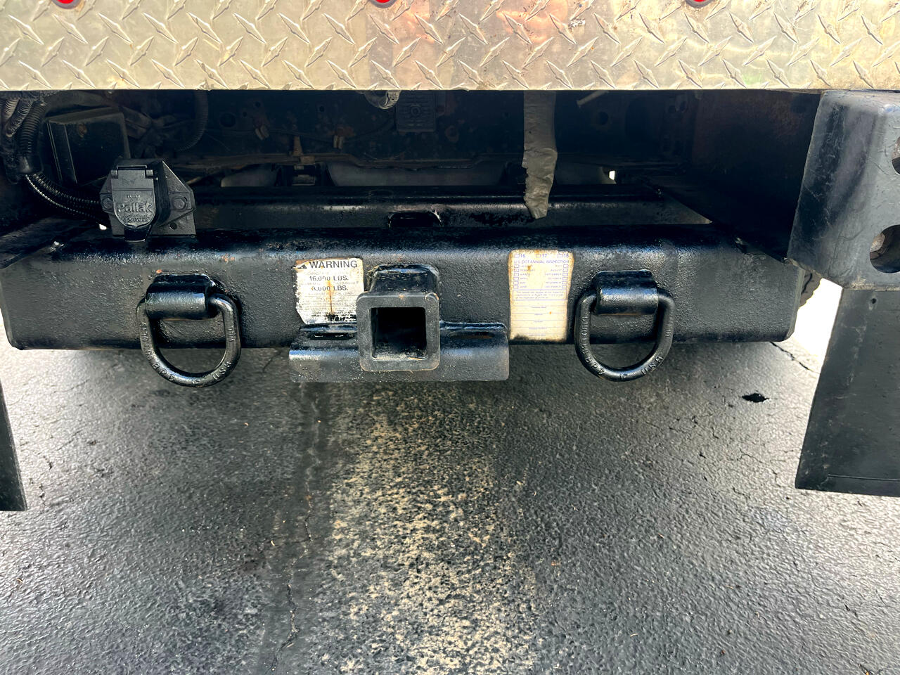 Ford Super Duty F-450 DRW 4WD Reg Cab 165" WB 84" CA XL 2016
