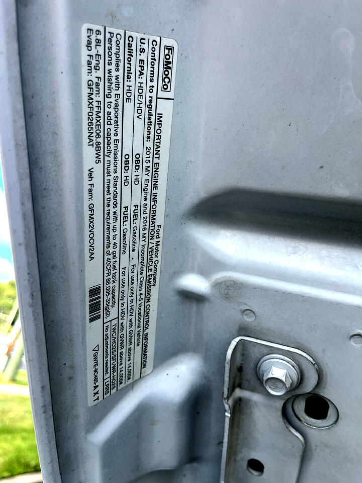 Ford Super Duty F-450 DRW 4WD Reg Cab 165" WB 84" CA XL 2016