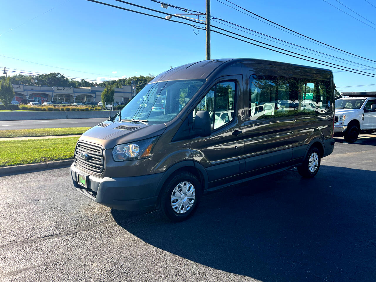 Ford Transit Wagon T-350 148" Med Roof XL Sliding RH Dr 2017