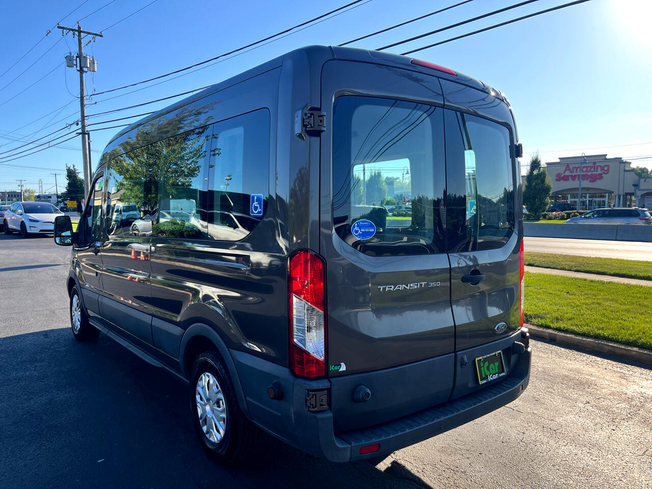 Ford Transit Wagon T-350 148" Med Roof XL Sliding RH Dr 2017