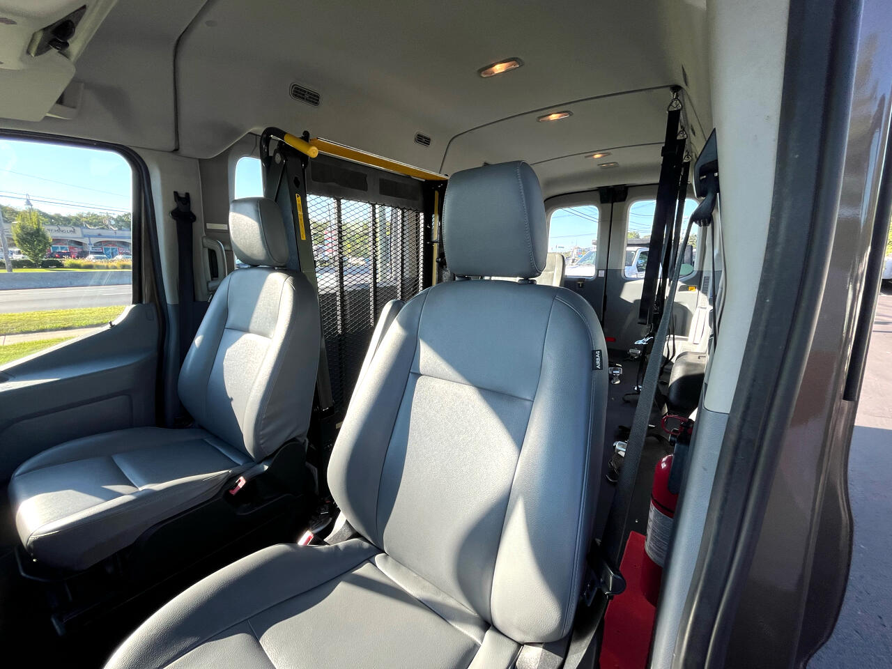 Ford Transit Wagon T-350 148" Med Roof XL Sliding RH Dr 2017