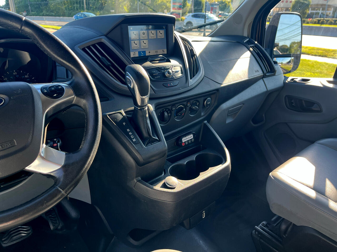 Ford Transit Wagon T-350 148" Med Roof XL Sliding RH Dr 2017