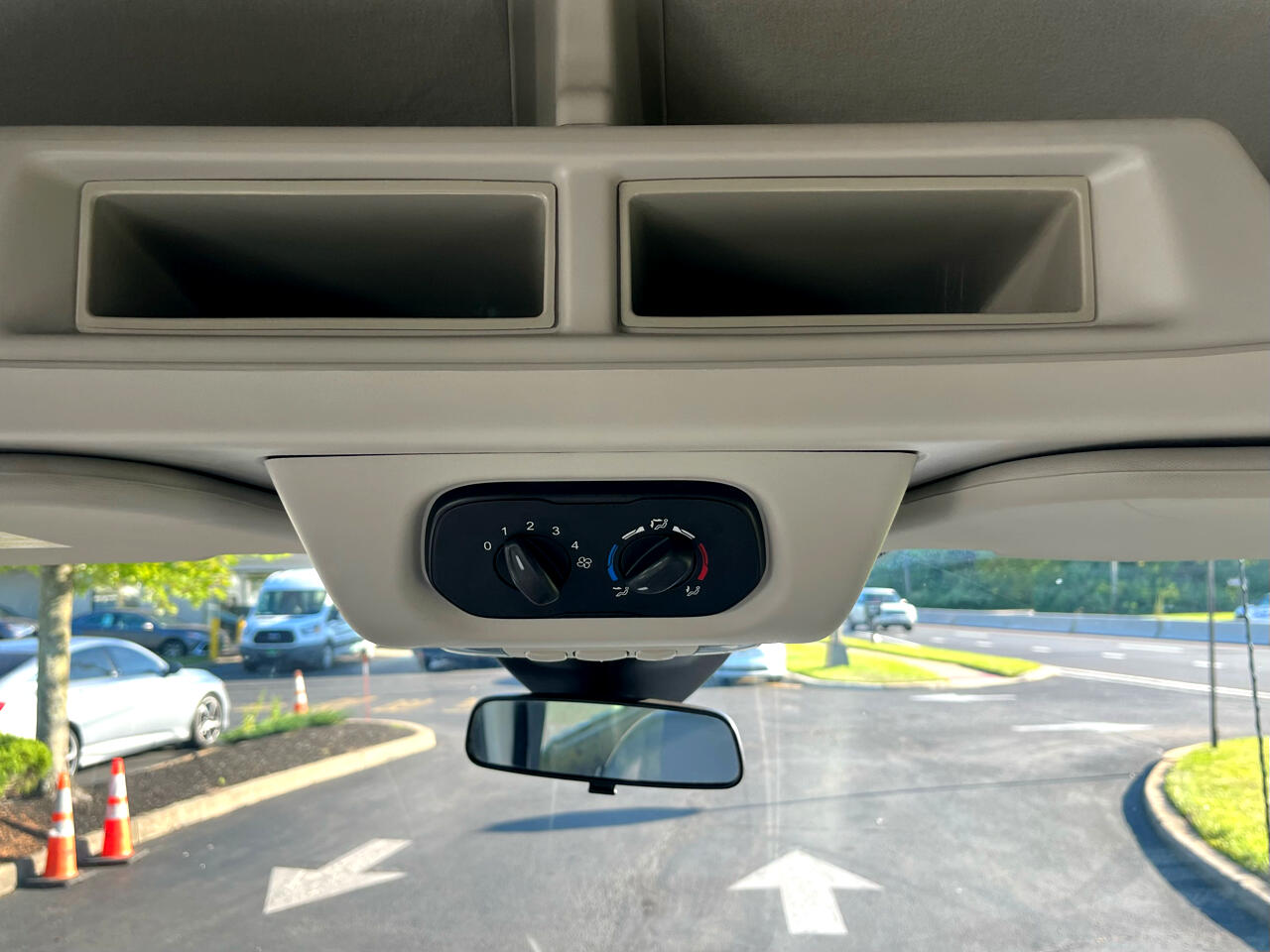 Ford Transit Wagon T-350 148" Med Roof XL Sliding RH Dr 2017