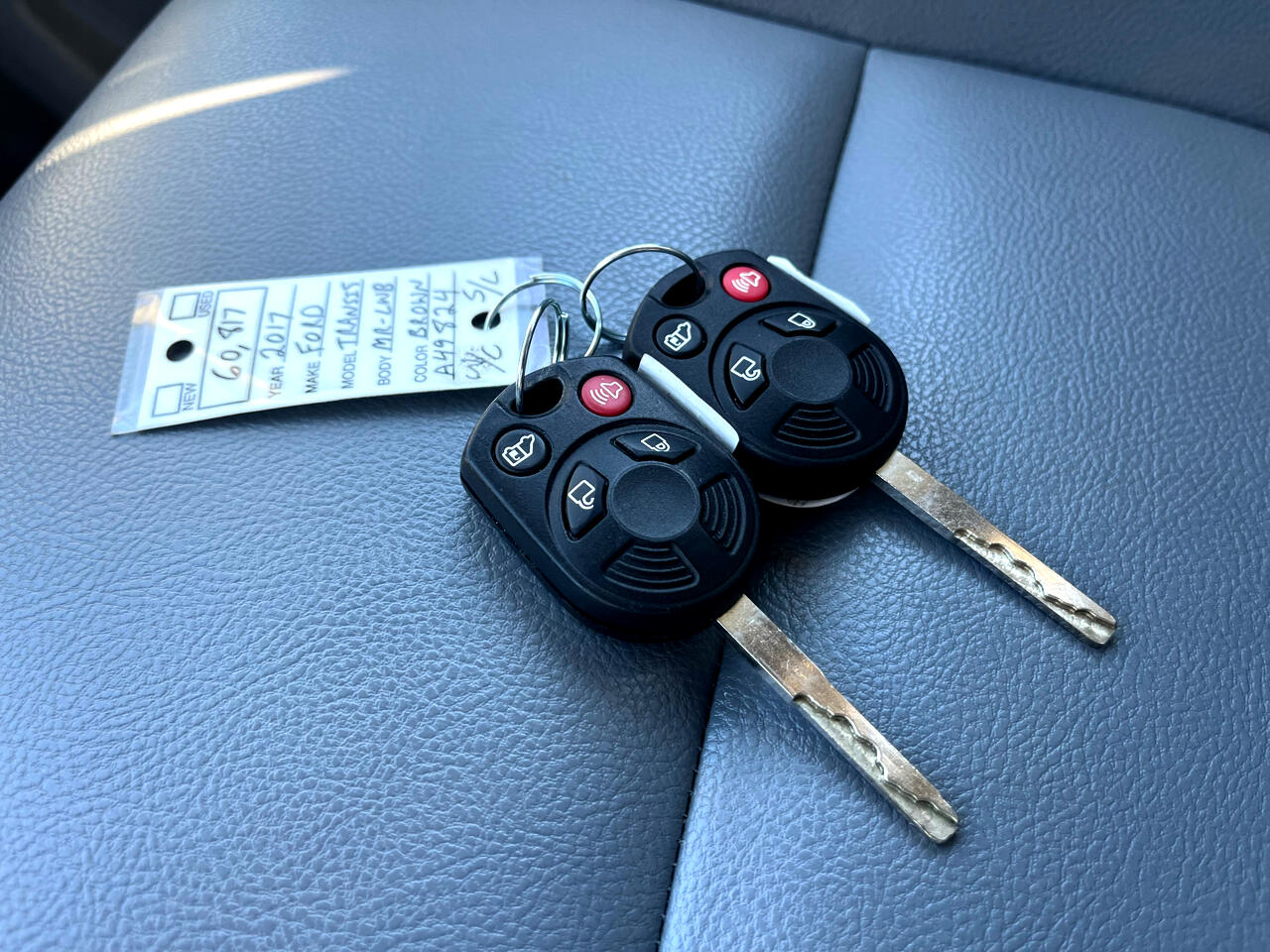 Ford Transit Wagon T-350 148" Med Roof XL Sliding RH Dr 2017