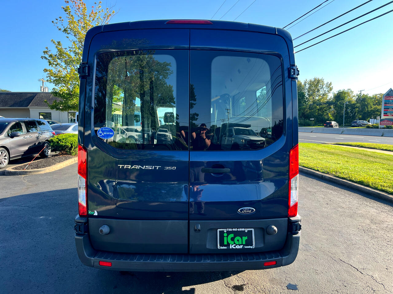 Ford Transit Wagon T-350 148" Med Roof XL Sliding RH Dr 2017