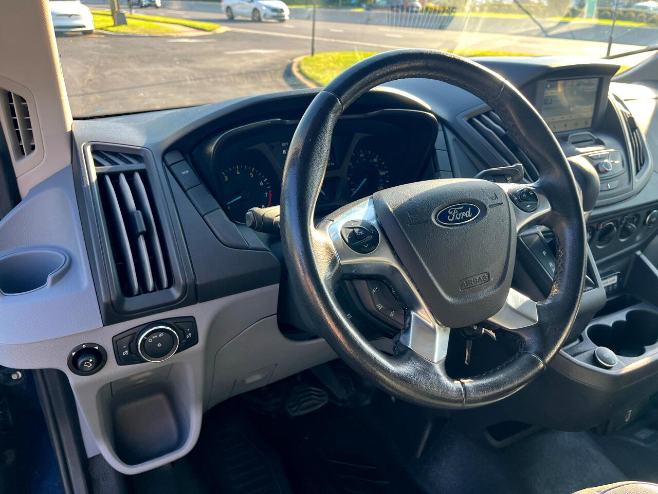 Ford Transit Wagon T-350 148" Med Roof XL Sliding RH Dr 2017